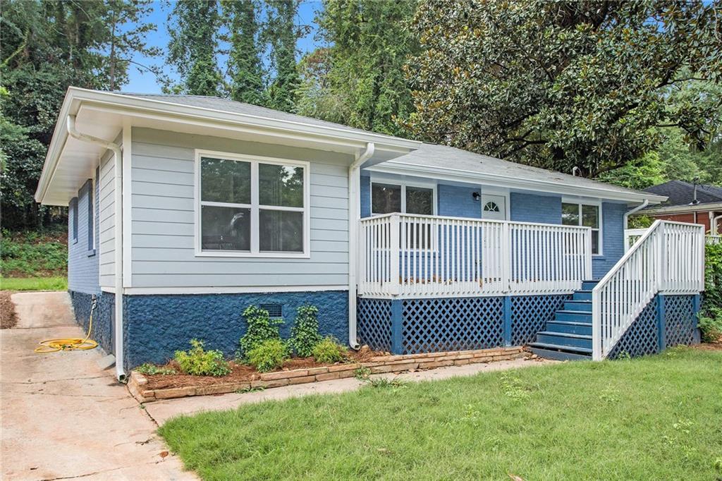 Property Photo: 1917 Donna Place GA 30032