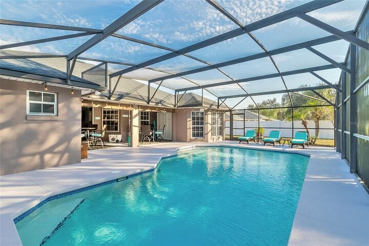 Property Photo: 514 Soft Shadow Lane FL 32713