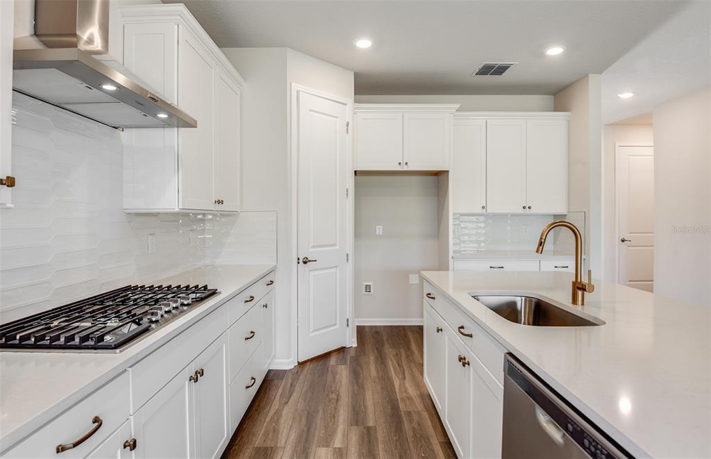 Property Photo:  4604 Ballantrae Boulevard  FL 34638 