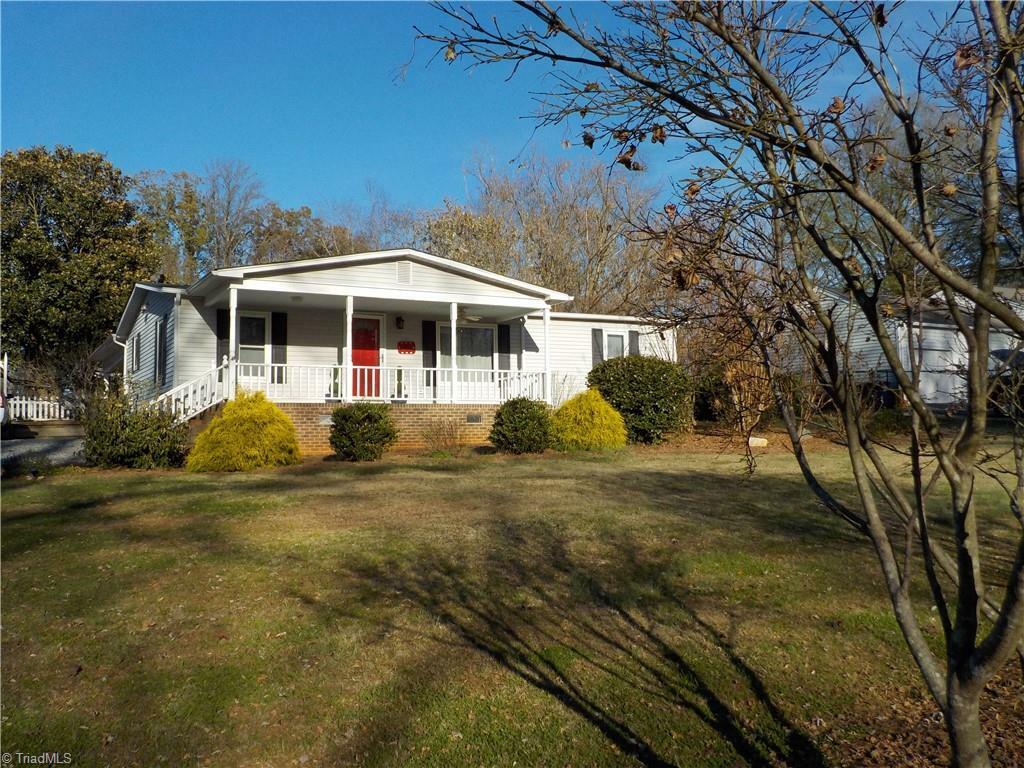 Property Photo:  1305 Mizpah Church Road  NC 27045 