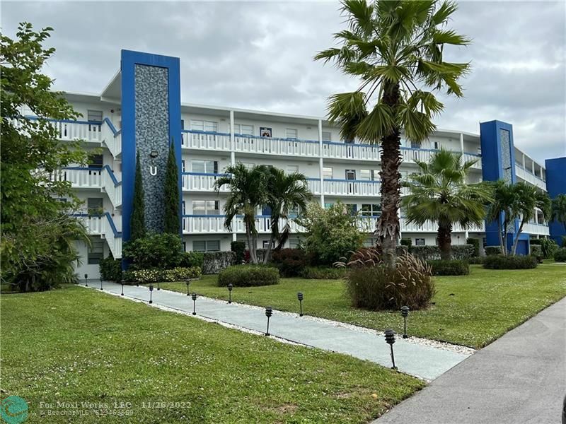 Property Photo: 4102 Newport U 4102 FL 33442