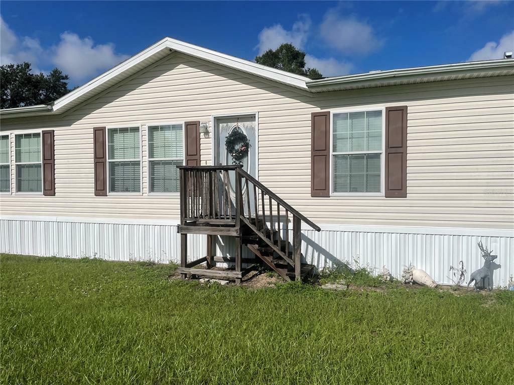 Property Photo:  2113 NW Garvin Avenue  FL 34266 