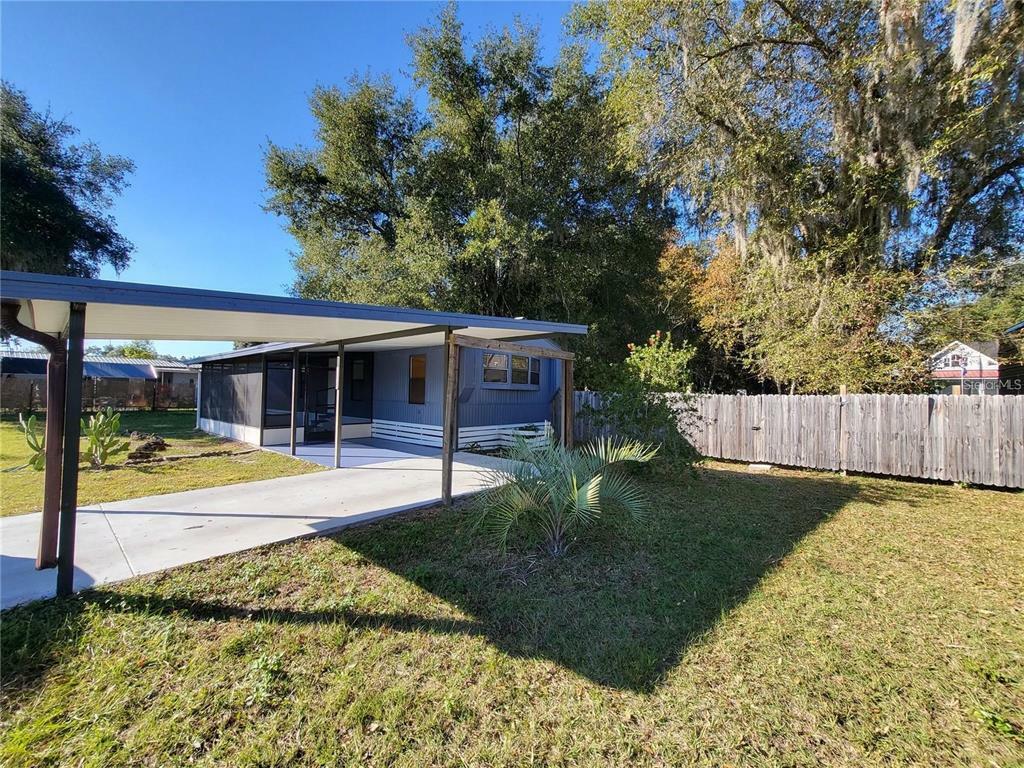 Property Photo:  10094 SE 24th Street  FL 33597 