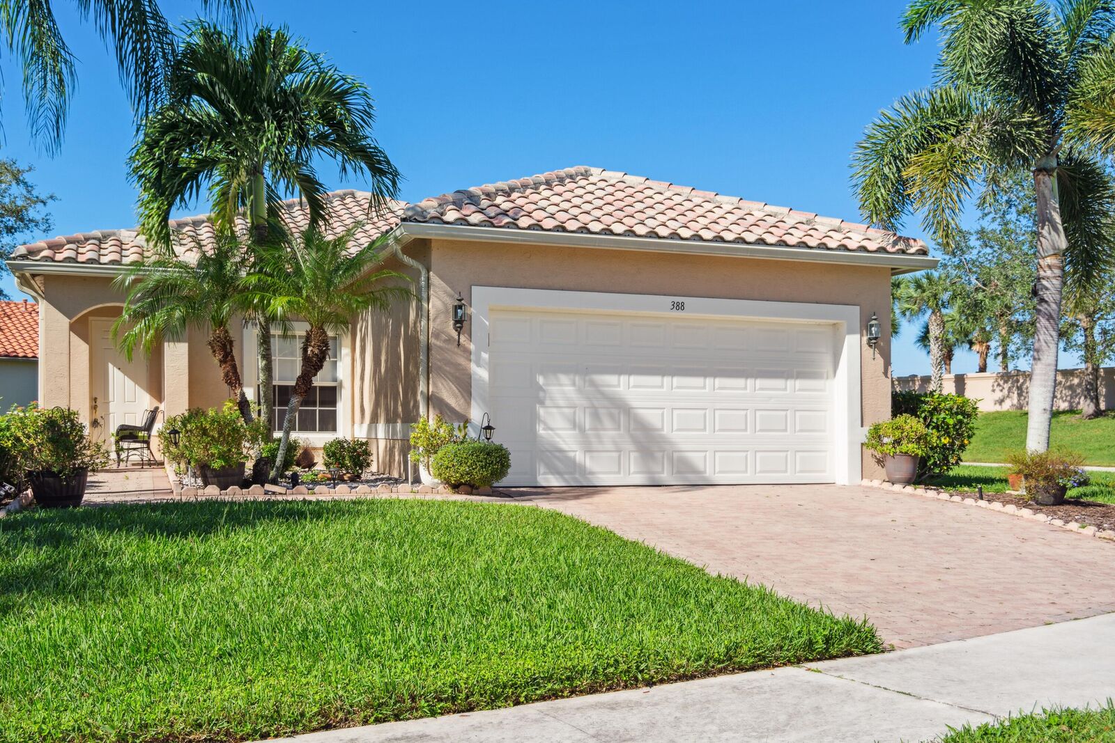 Property Photo: 388 NW Breezy Point Loop FL 34986