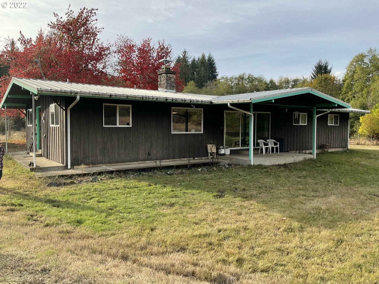Property Photo: 82044 Cow Creek Rd OR 97138