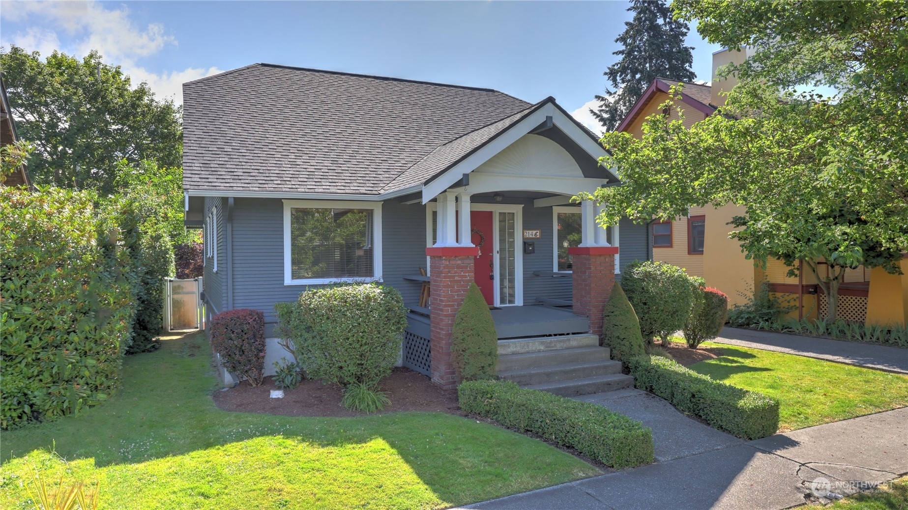 Property Photo:  214 E Street SE  WA 98002 