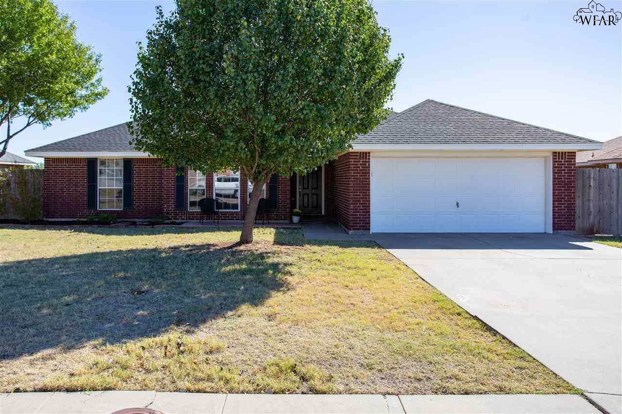 Property Photo:  11 Mattie Circle  TX 76310 