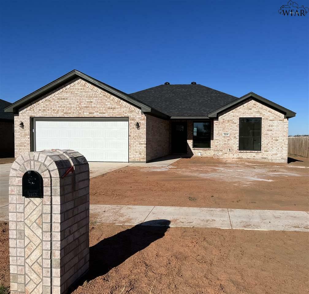 Property Photo:  3214 Northwest Drive  TX 76306 