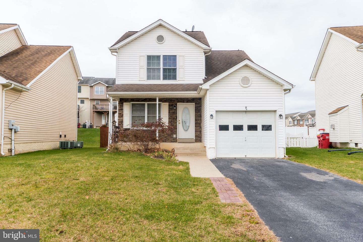 Property Photo:  165 Peter Rabbit Drive  WV 25438 