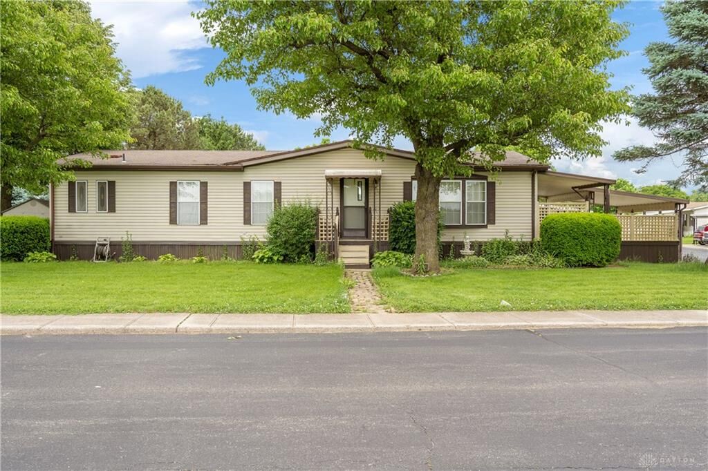Property Photo:  5205 Suncrest  OH 45414 
