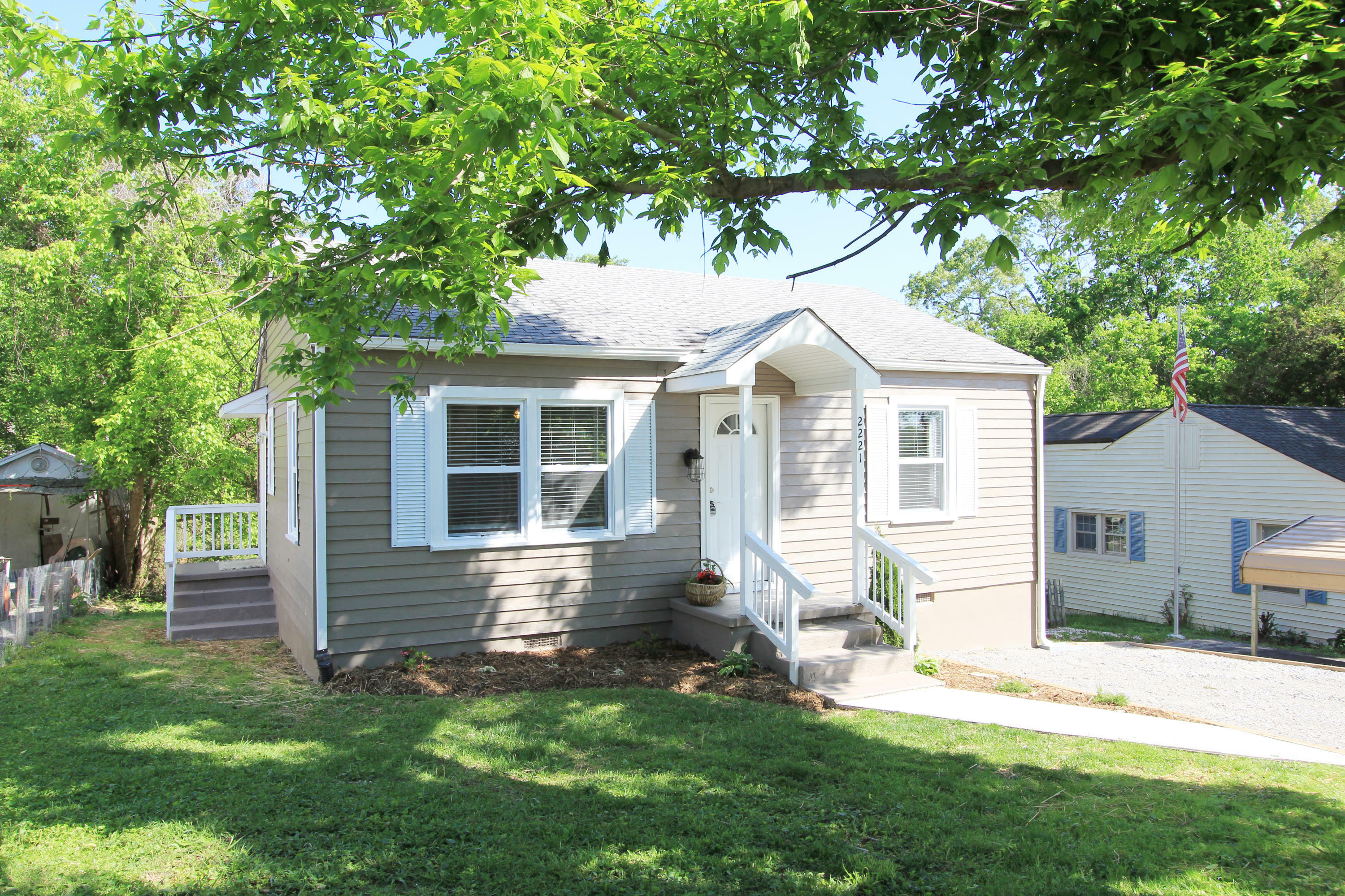 Property Photo:  2221 Aster Rd  TN 37918 