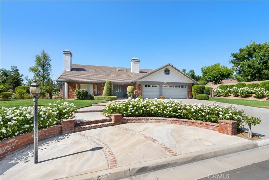 Property Photo: 1637 Southport Drive CA 92506