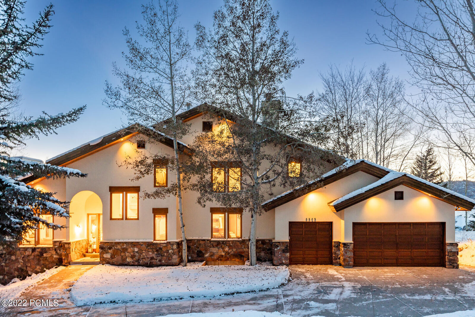 Property Photo: 8869 Daybreaker Drive UT 84098