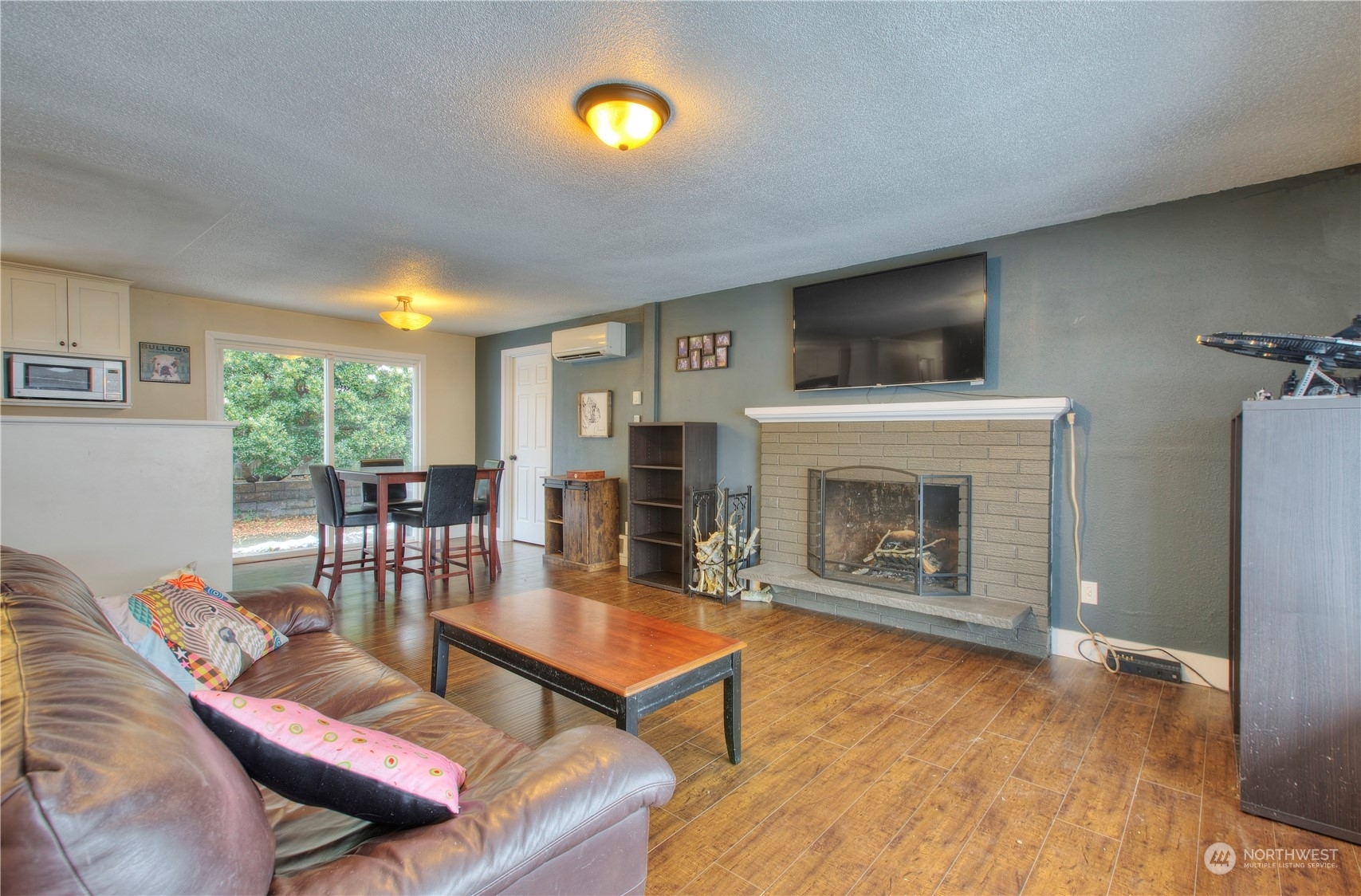 Property Photo:  1011 N Bennett Street  WA 98406 
