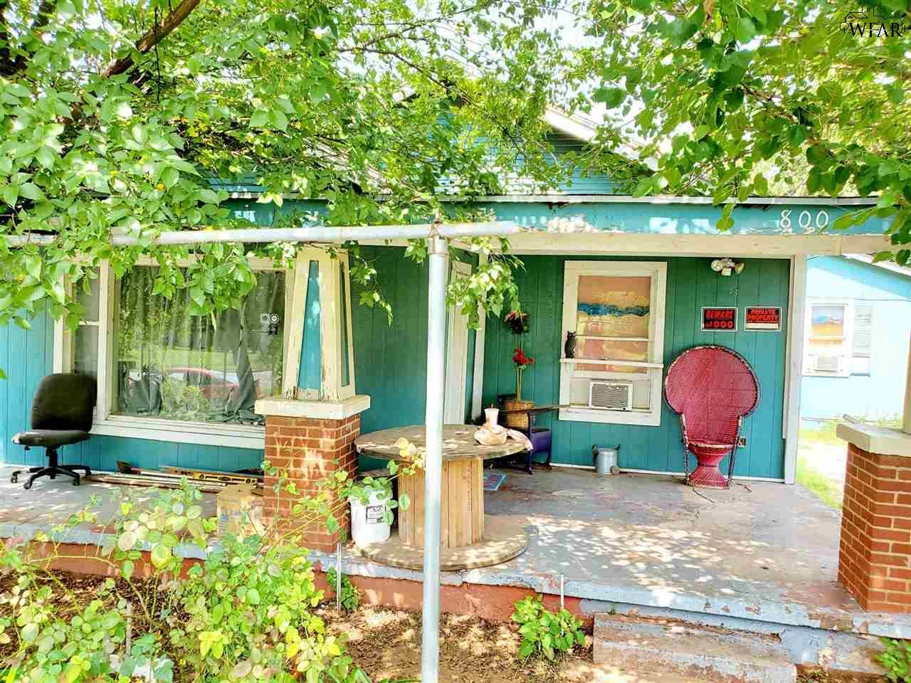 Property Photo: 800 Roosevelt Street TX 76301