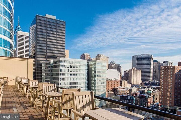 2121 Market Street 41 815  Philadelphia PA 19103 photo