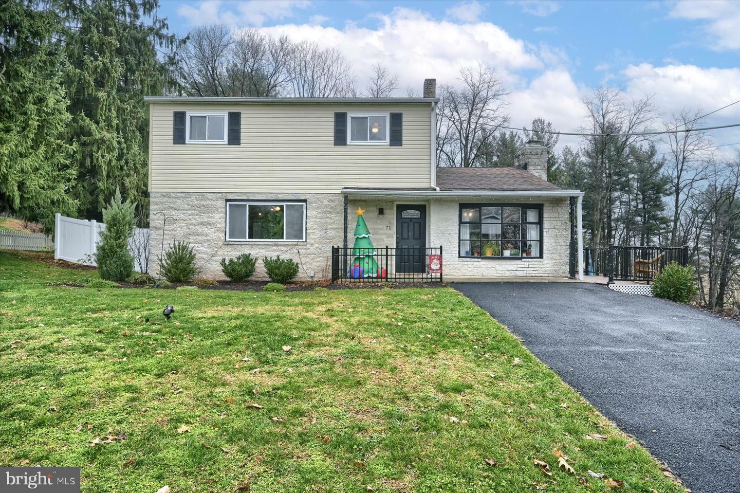 Property Photo:  71 Valley Road  PA 17036 