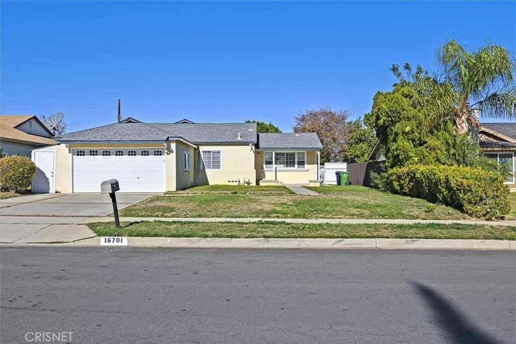 Property Photo:  16701 Labrador Street  CA 91343 