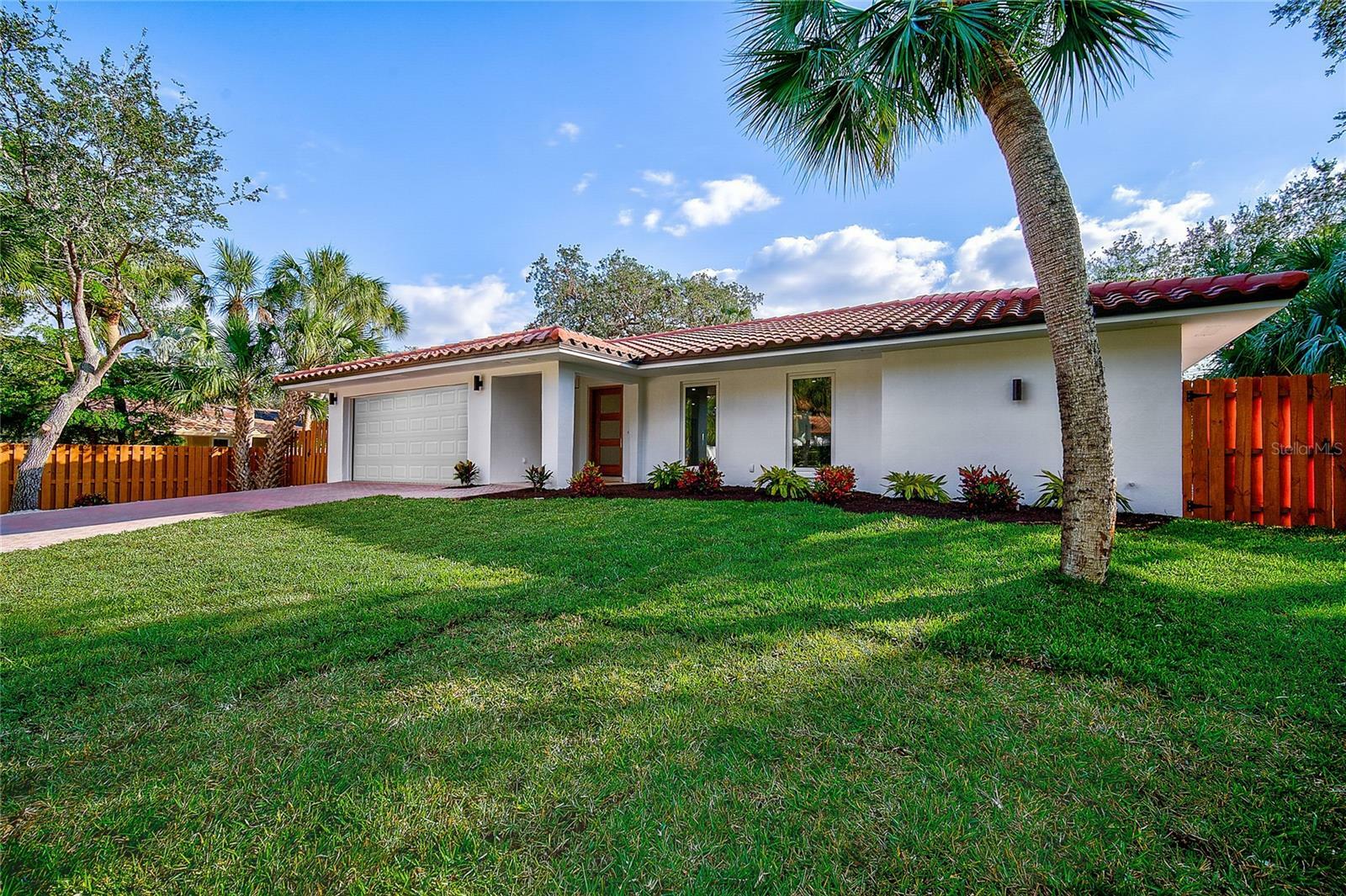 Property Photo:  5070 Commonwealth Drive  FL 34242 