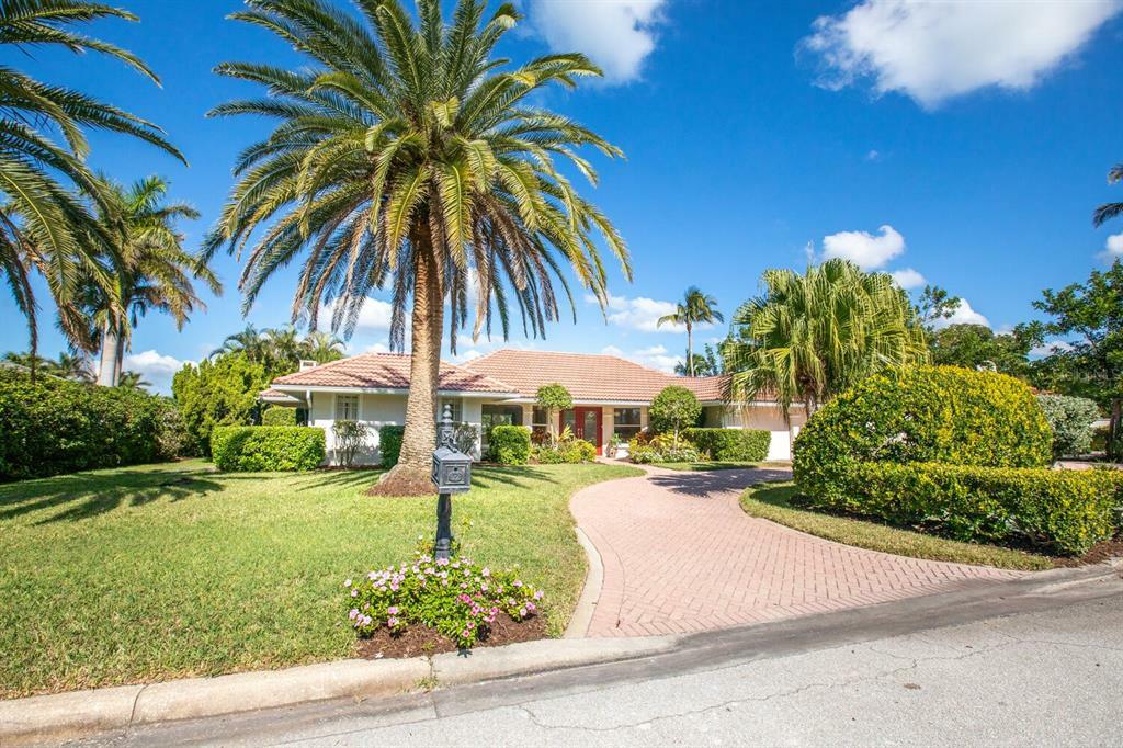 Property Photo: 117 S Warbler Lane FL 34236