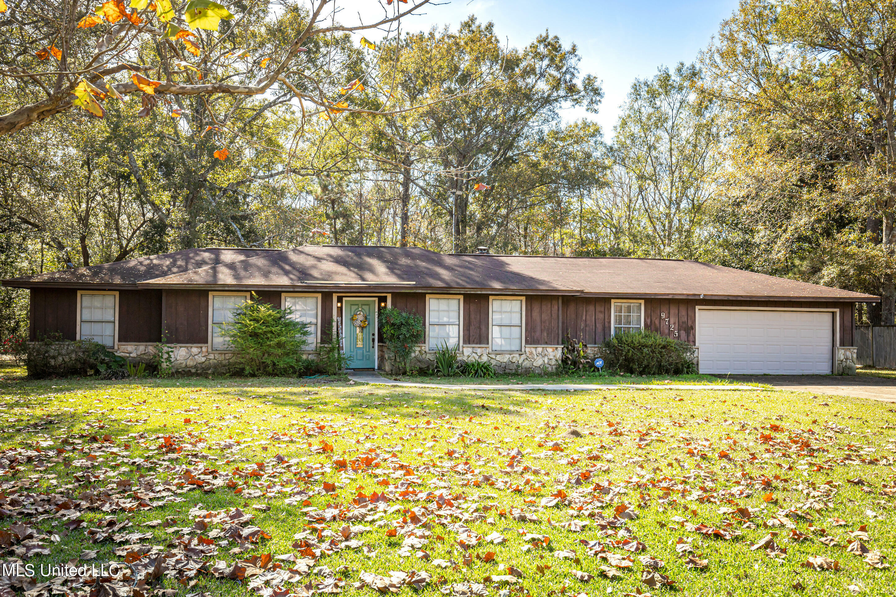 Property Photo:  9725 Parkland Court  MS 39562 