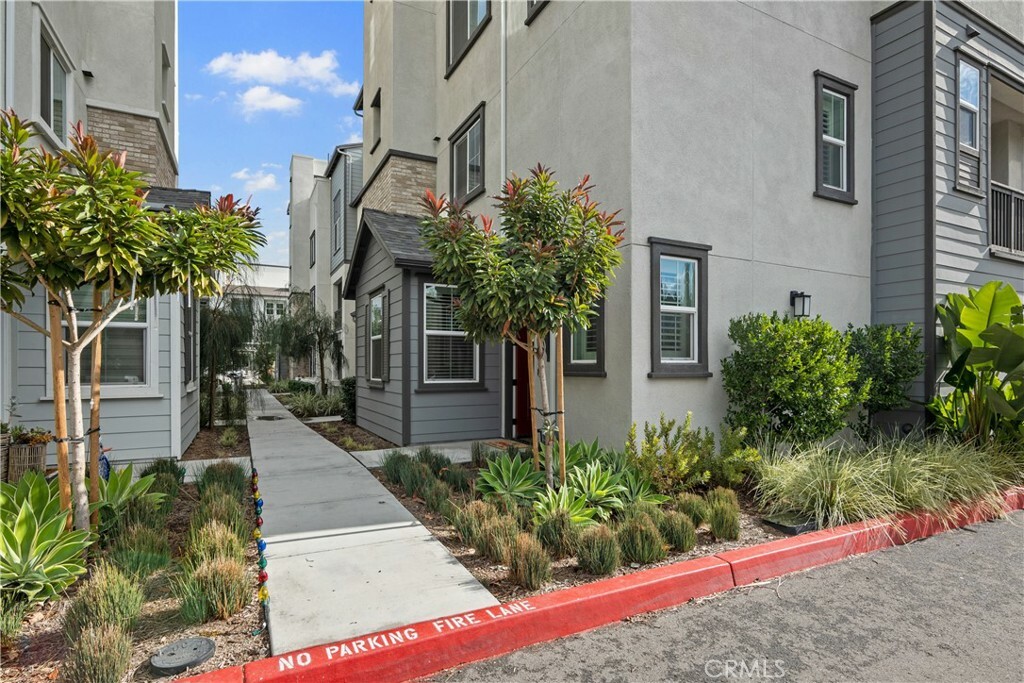 Property Photo:  735 S Mosaic  CA 92805 