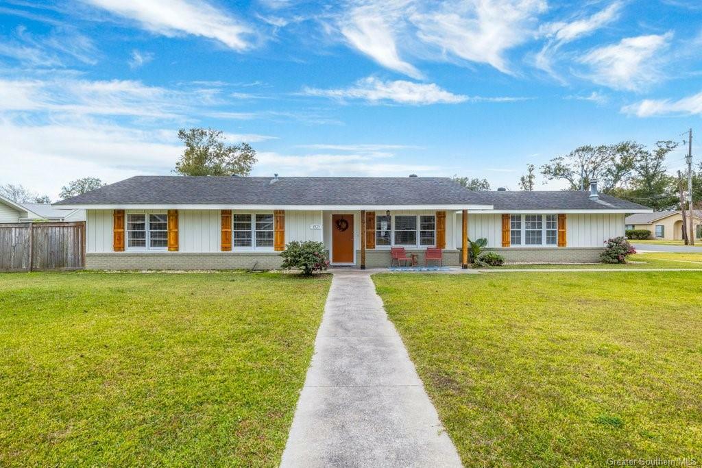 Property Photo:  1603 Cappy Drive  LA 70605 