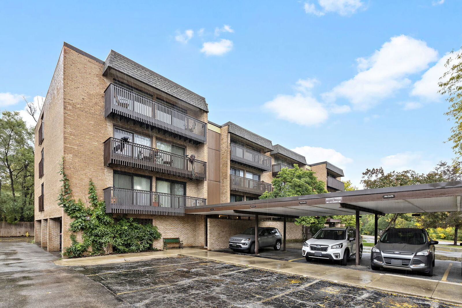 Property Photo:  1847 Tanglewood Drive 4B  IL 60025 