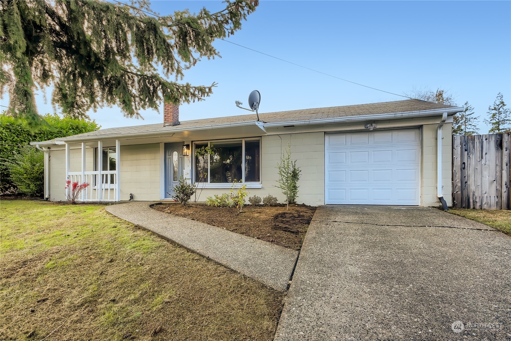 Property Photo:  3006 N Bennett Street  WA 98407 