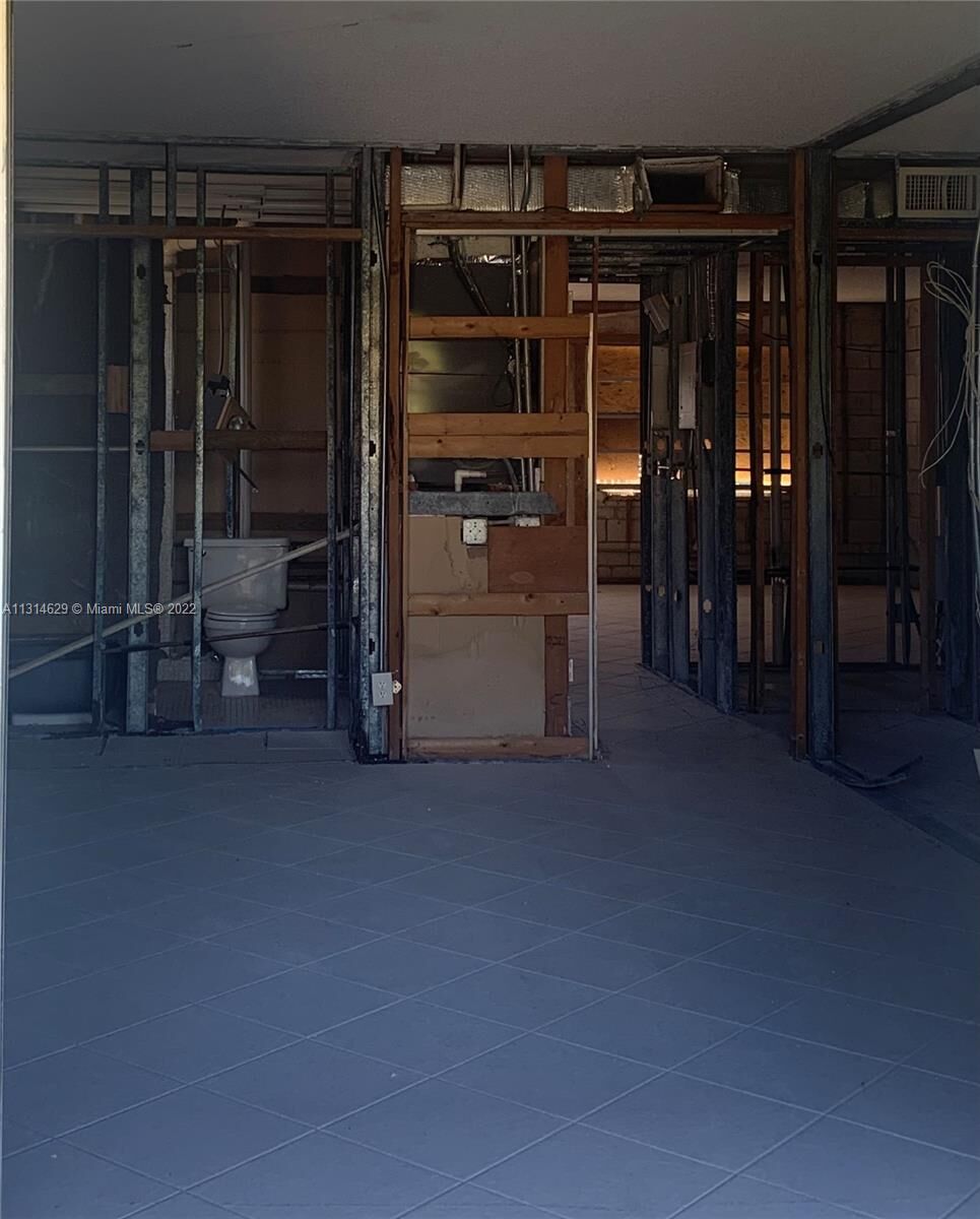 Property Photo:  216 E Normandy  E 216  FL 33484 