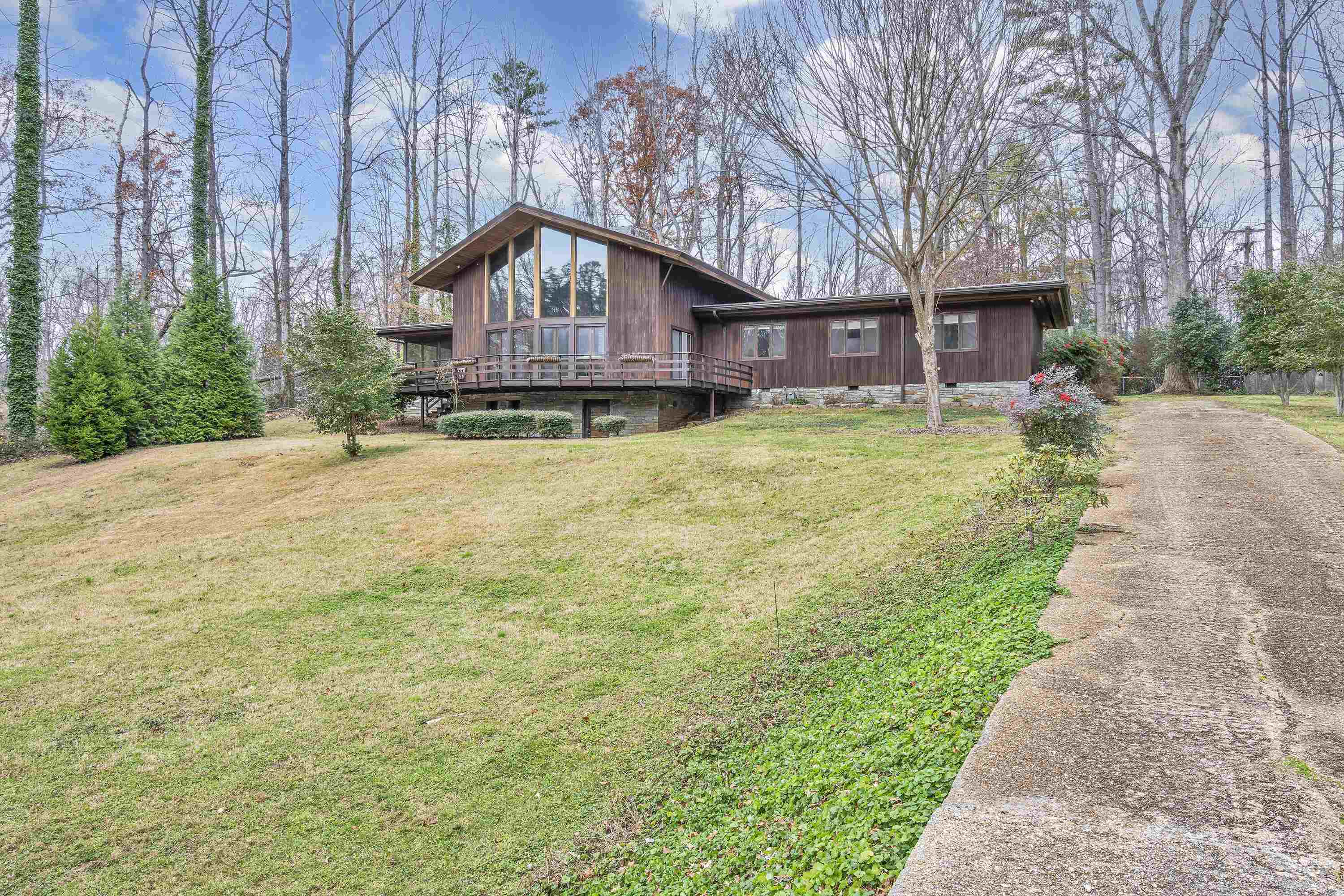 Property Photo:  1029 Woodburn Road  SC 29302 