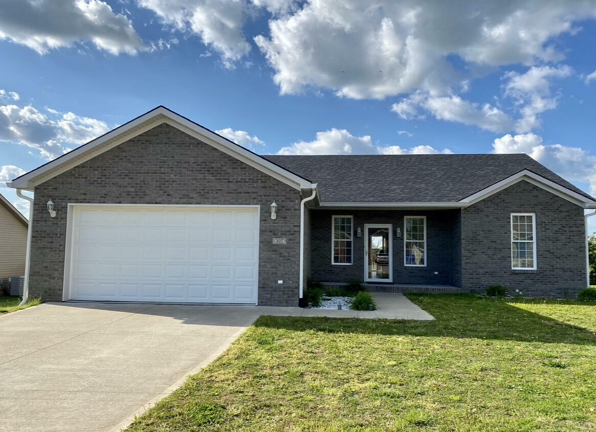 Property Photo: 407 Corinne Court KY 40391