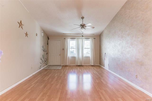 Property Photo: 1 Turtle Creek Drive MO 63090