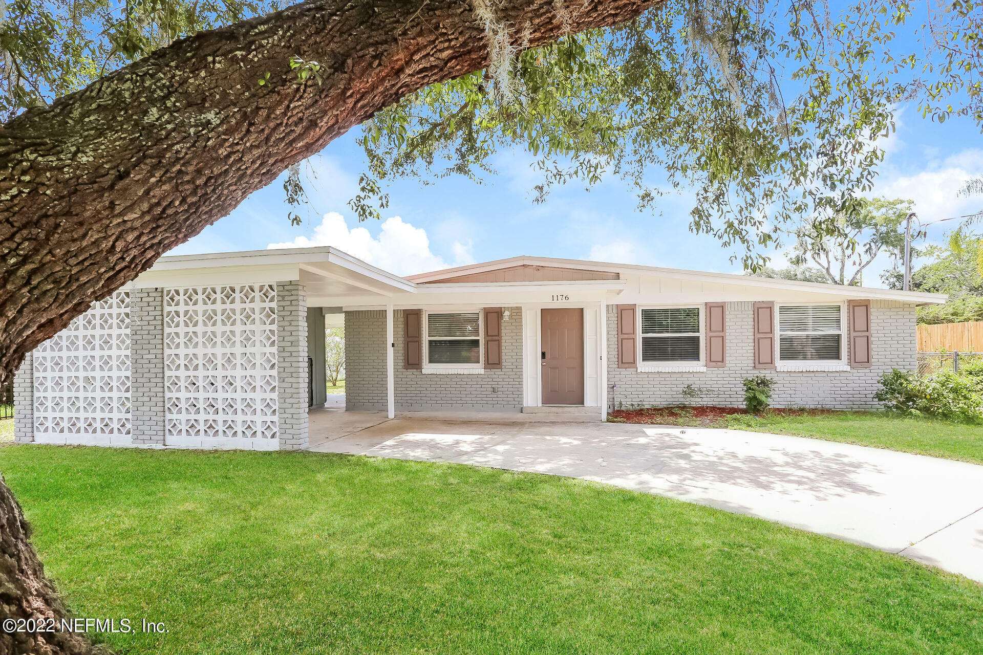 Property Photo:  1176 Crown Drive  FL 32221 