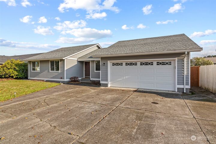 Property Photo:  1532 Floral Court  WA 98632 