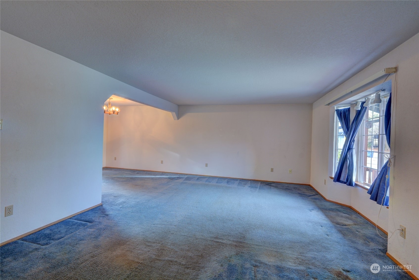 Property Photo: 6824 87th Avenue NE WA 98270
