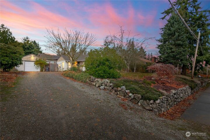 Property Photo:  2114 N Huson Street  WA 98406 