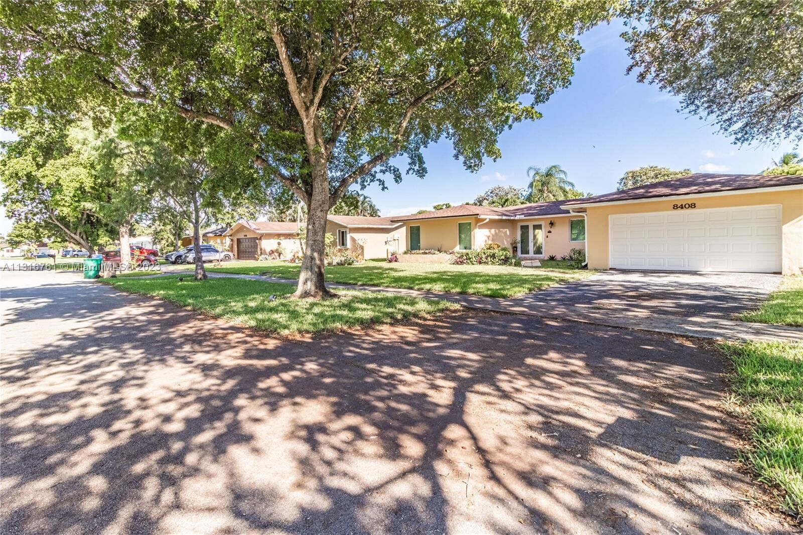 Property Photo:  8408 SW 26th Pl  FL 33328 