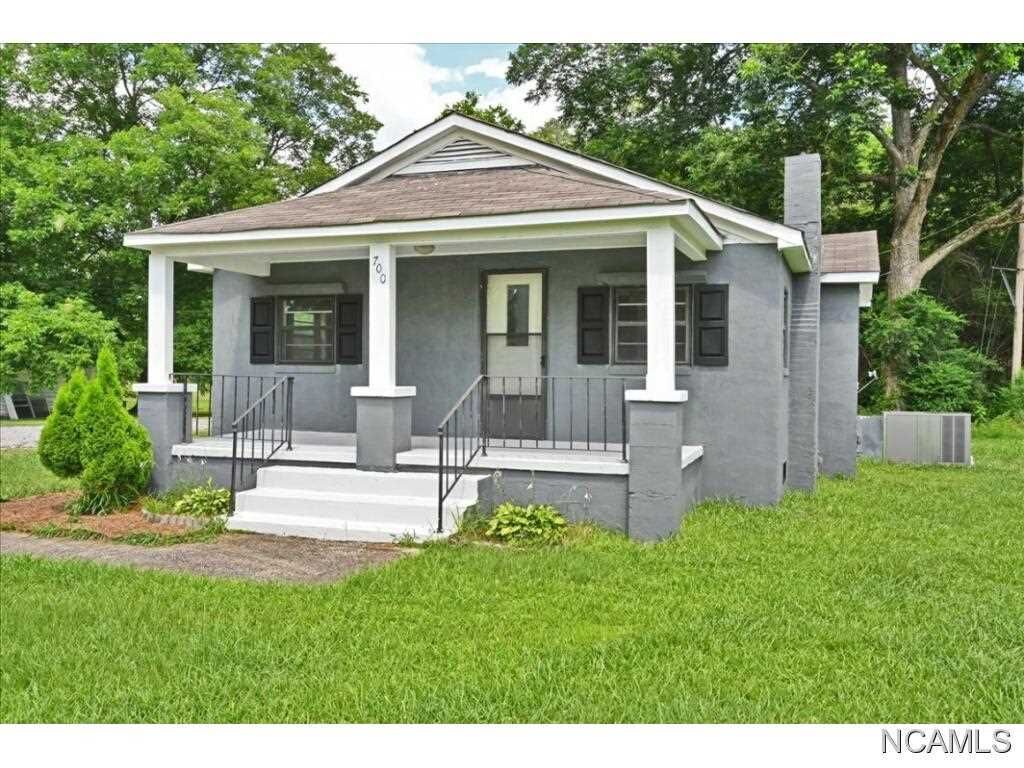 Property Photo:  700 Denson Ave  AL 35055 