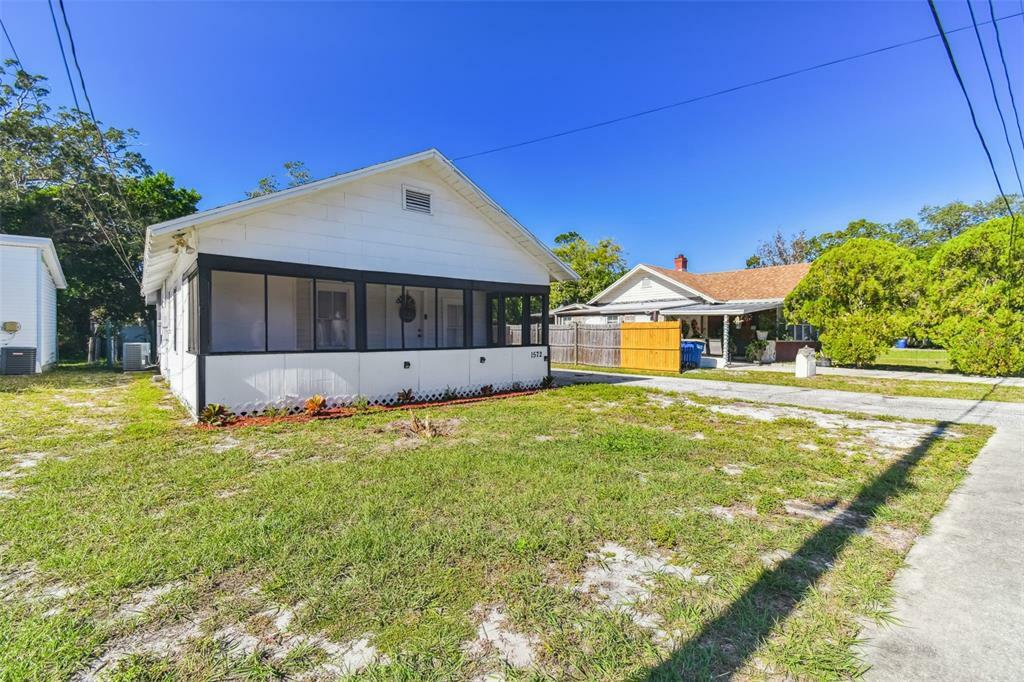 Property Photo: 1572 S Madison Avenue FL 33756