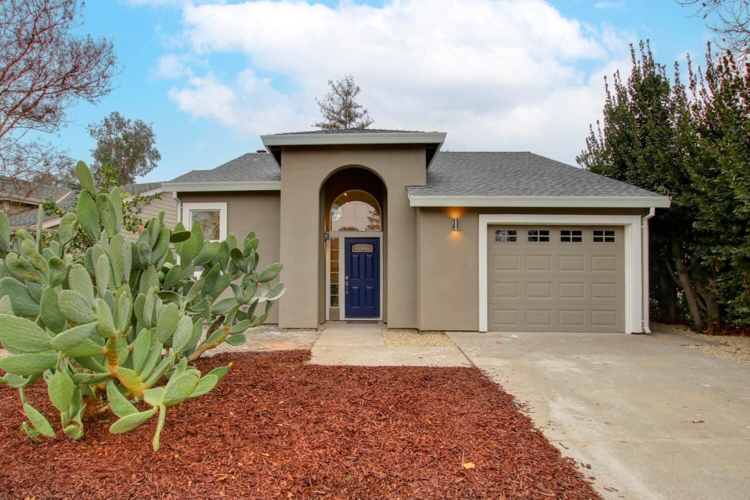 Property Photo: 2451 Albany Avenue CA 95618