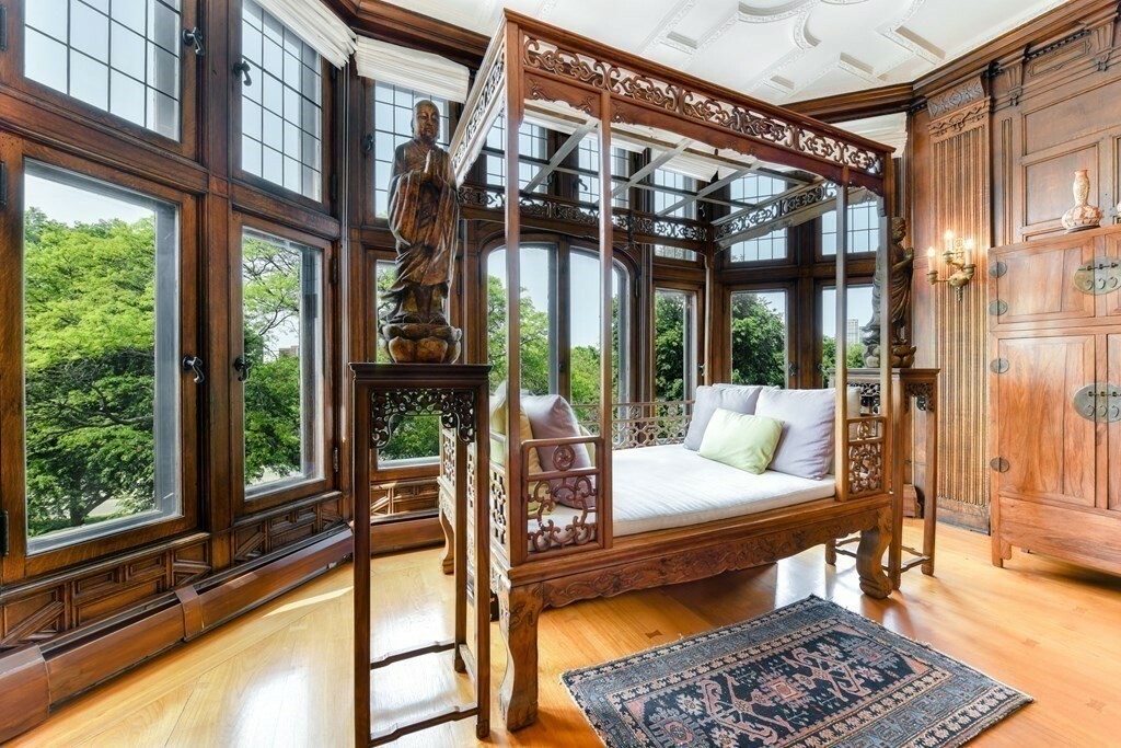 Property Photo: 144 Beacon Street 8 MA 02116