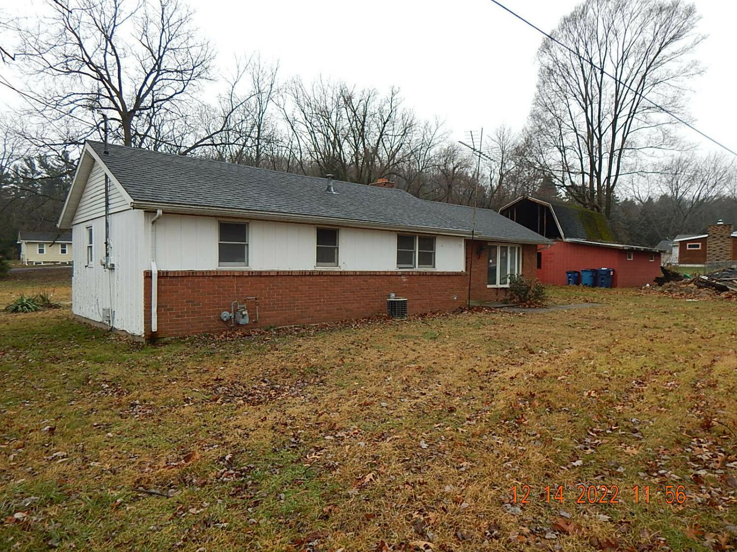 Property Photo: 5096 N 325 IN 46350