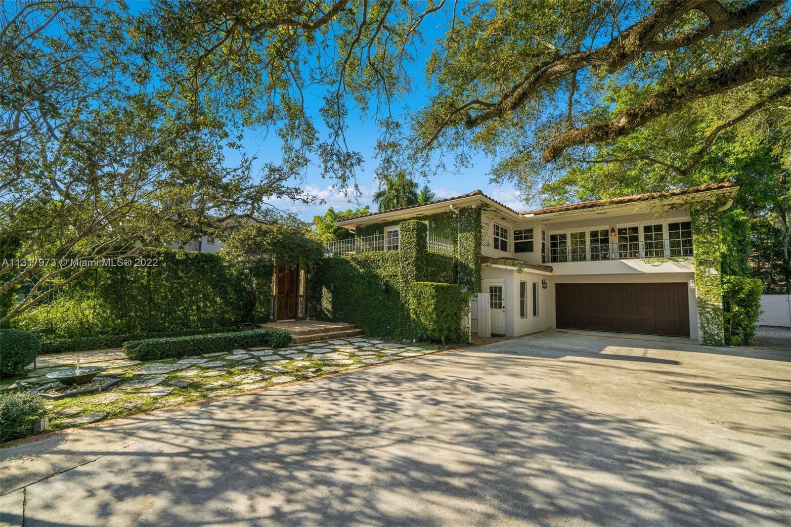 Property Photo: 3485 N Moorings Way FL 33133
