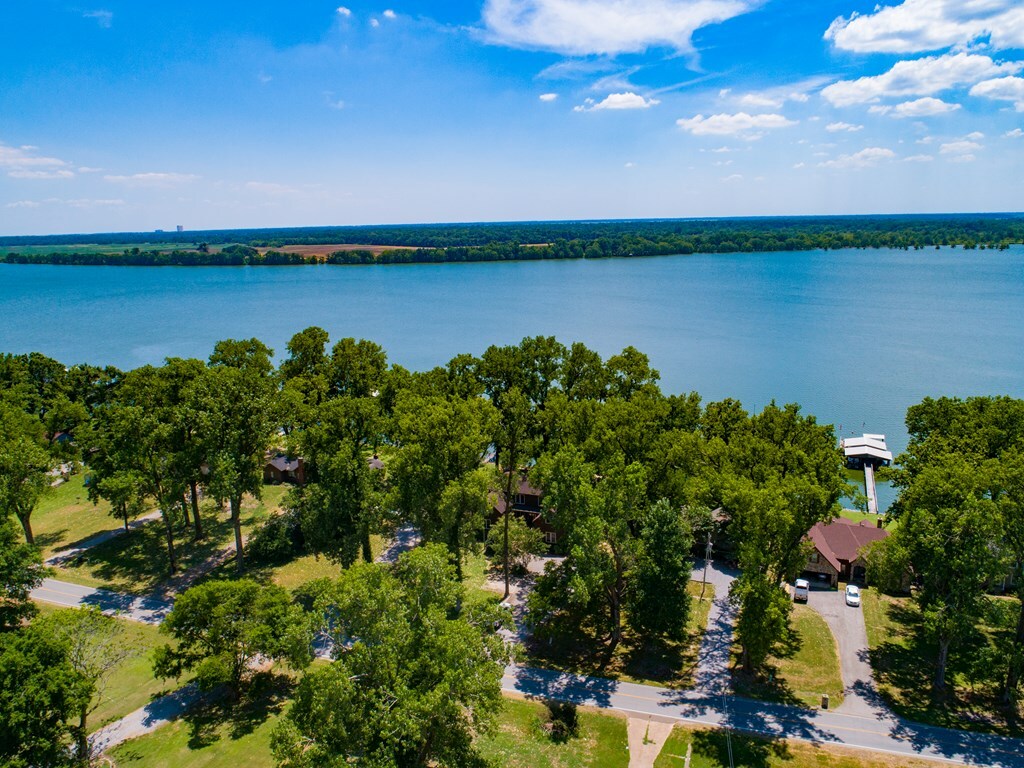 Property Photo:  1811 Horseshoe Circle  AR 72348 