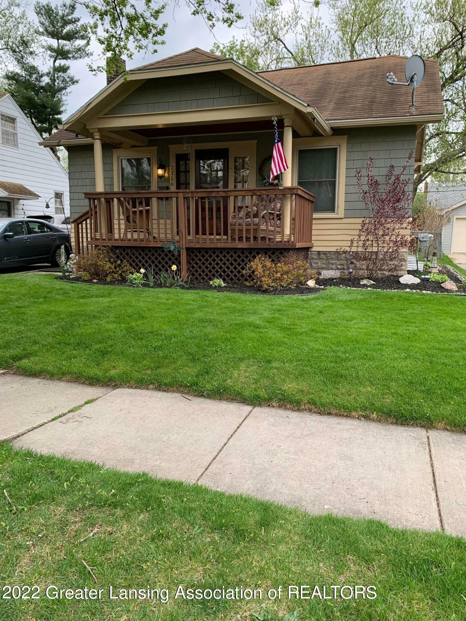 Property Photo:  2316 Clifton Avenue  MI 48910 