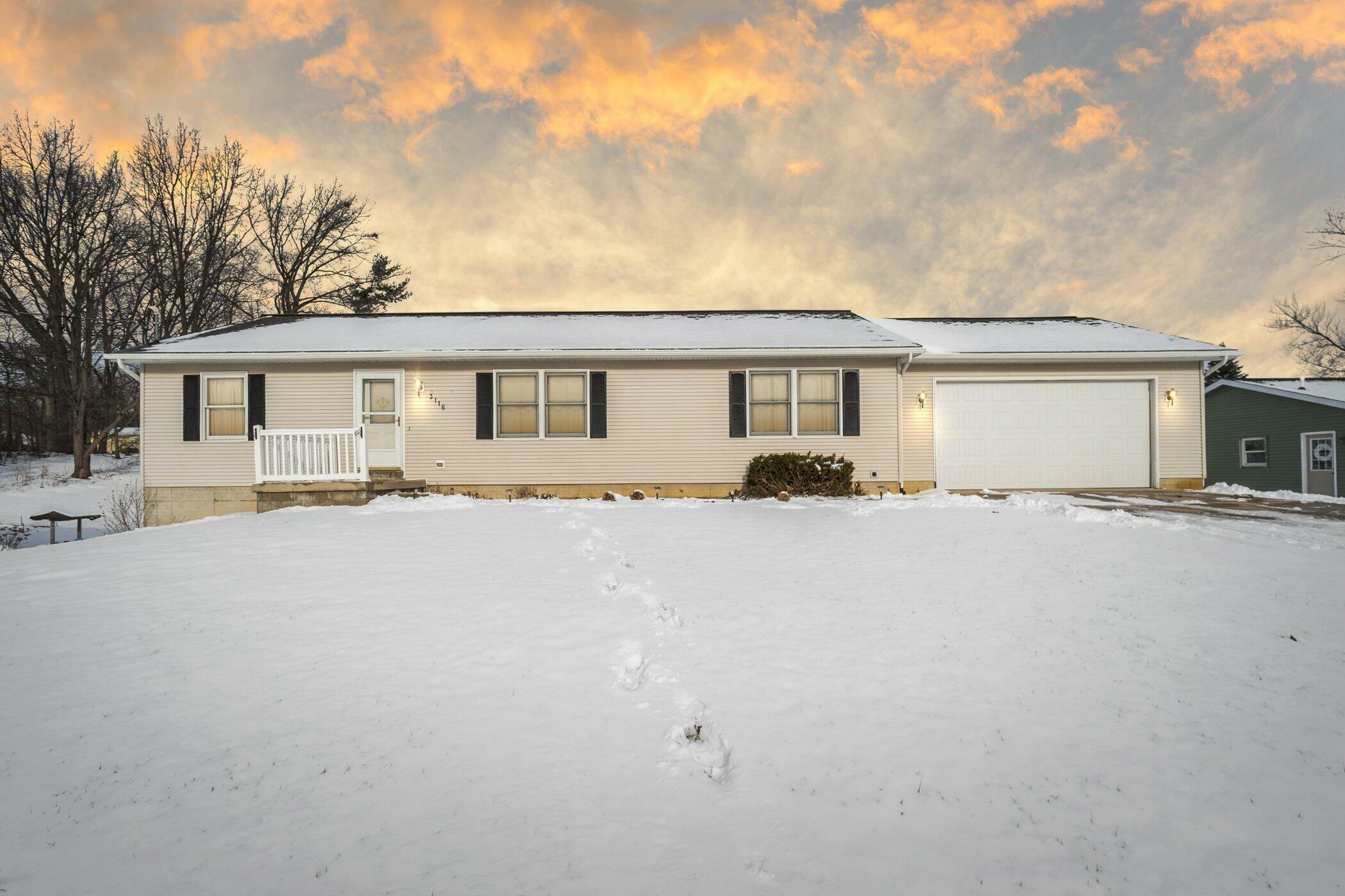 Property Photo:  3116 Fawn Lane  MI 49201 