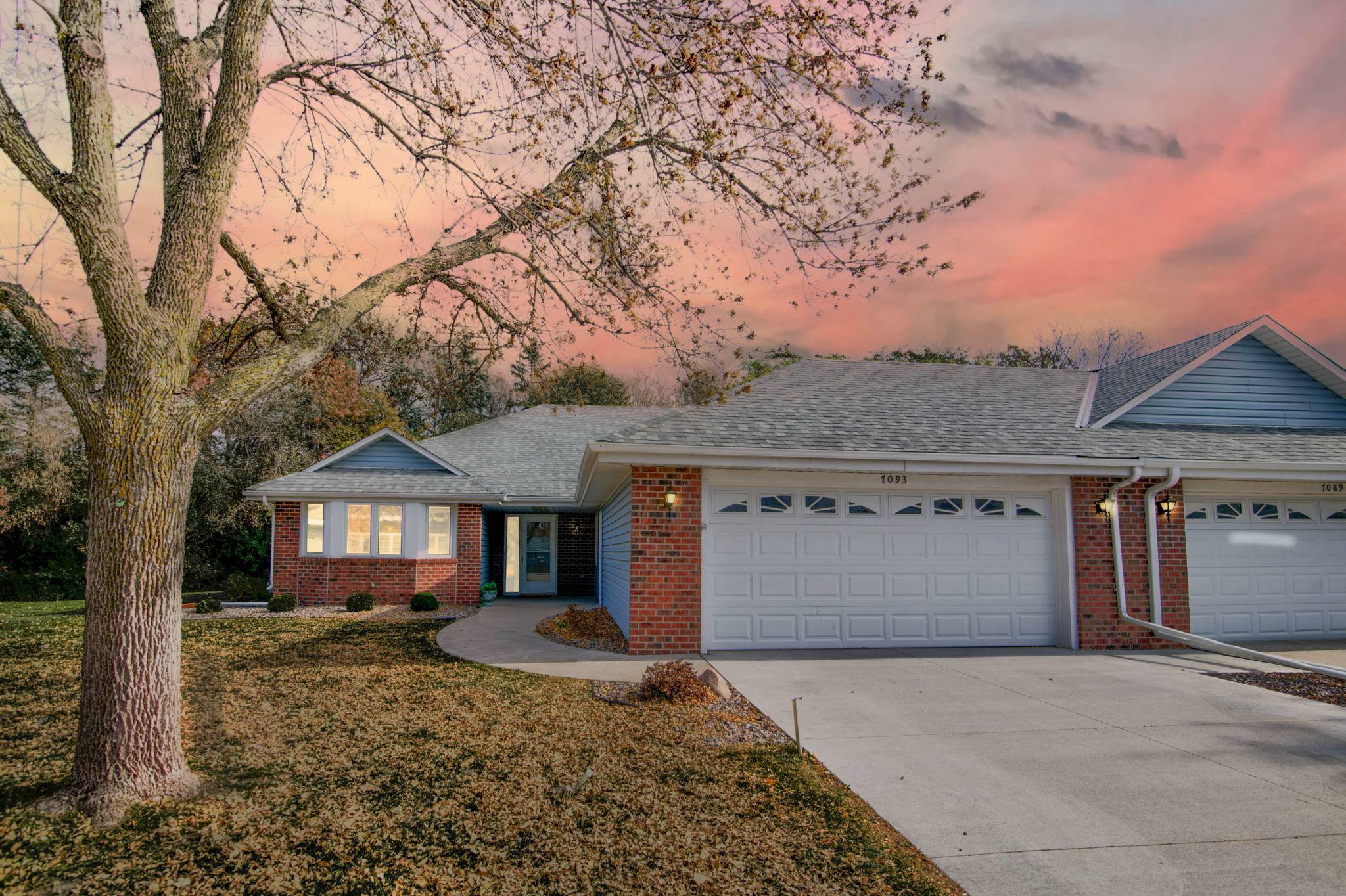 7093 24th Street N  Oakdale MN 55128 photo