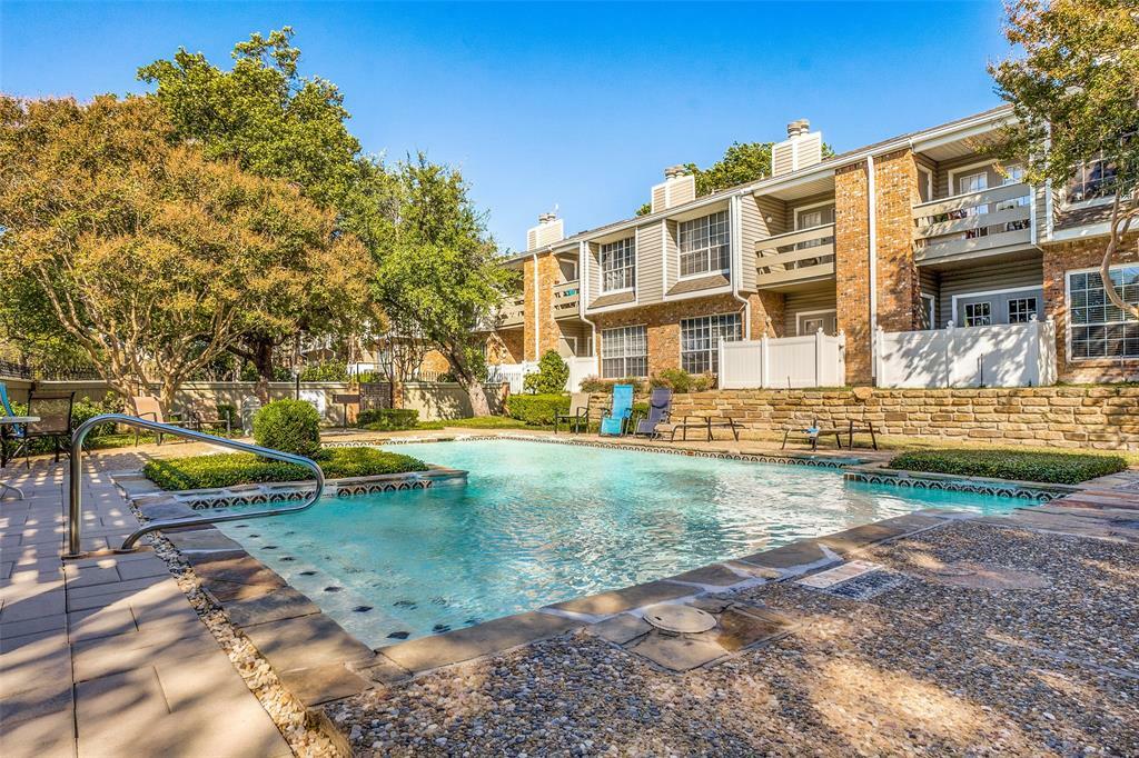 Property Photo: 8550 Fair Oaks Crossing 111 TX 75243