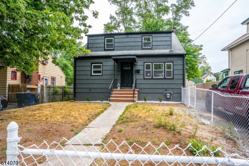 Property Photo: 313 Halsey St NJ 07063